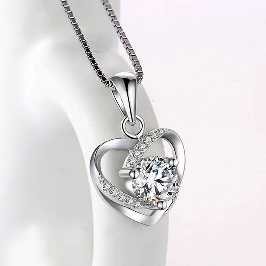 Close-up of heart pendant with 3A cubic zirconia