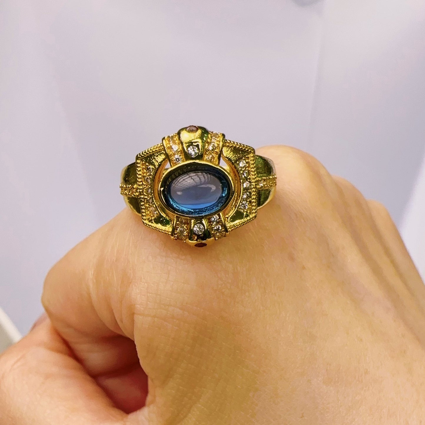 Close-up of Queen's Dream Ring detailing