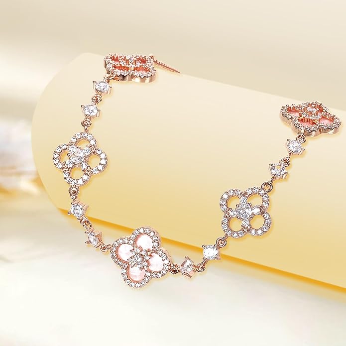 🌸 Sakura Cleef Bracelet – Blooming Beauty on Your Wrist