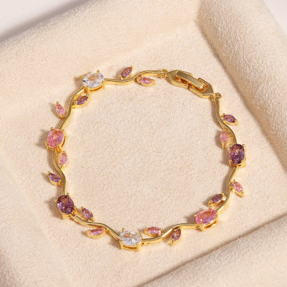 Zartes Rosenarmband – Eleganter floraler Charmschmuck für Damen | CotaJewelry