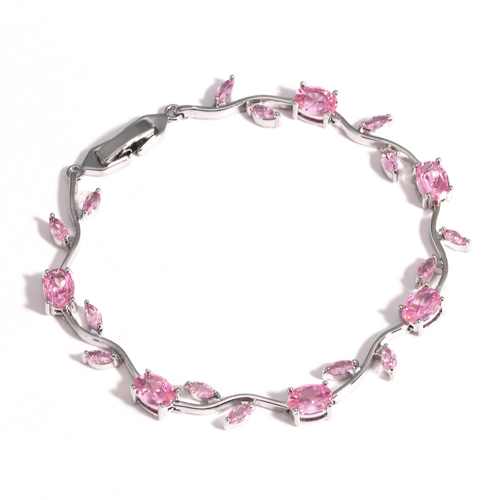 Zartes Rosenarmband – Eleganter floraler Charmschmuck für Damen | CotaJewelry