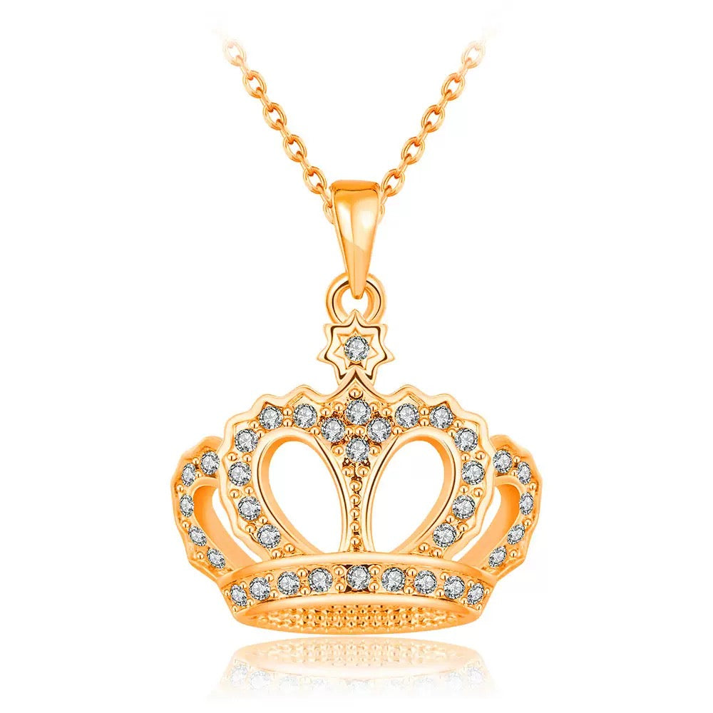 18K Colar com Pendente de Coroa Banhado a Ouro – Joia de Coroa Real para Presente para Ela | Corrente Ajustável | CotaJewelry