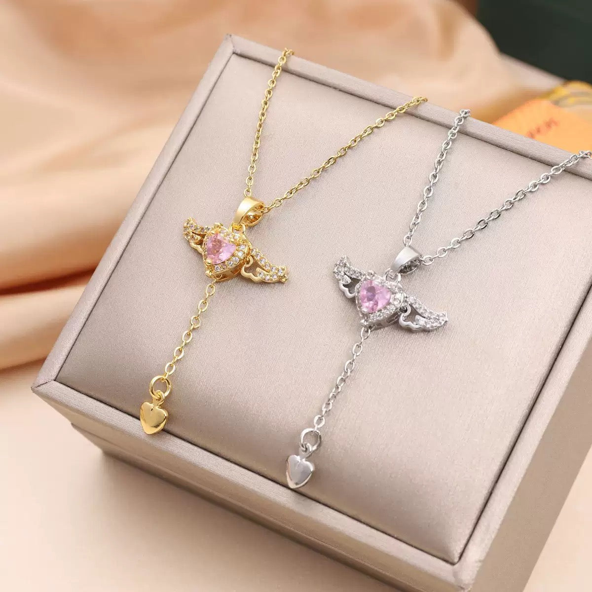 Collier Aile d'Ange – Pendentif Mobile, Bijoux Élégants et Délicats pour Femmes | CotaJewelry